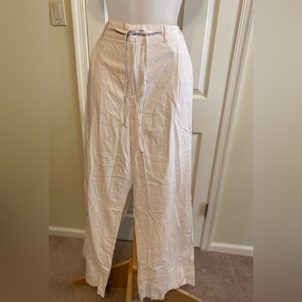 NWOT Lovely 100% linen cream color wide leg crop pants, pockets sides, Size: L
